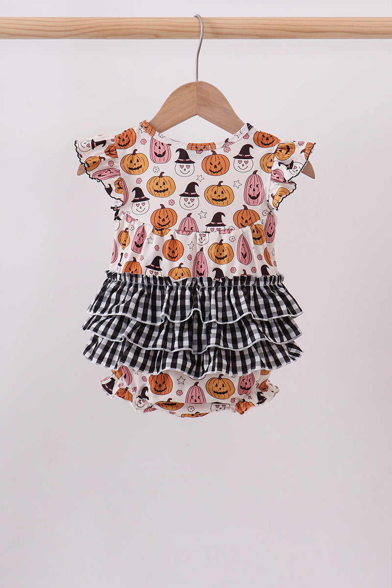 Pumpkin ruffle bubble